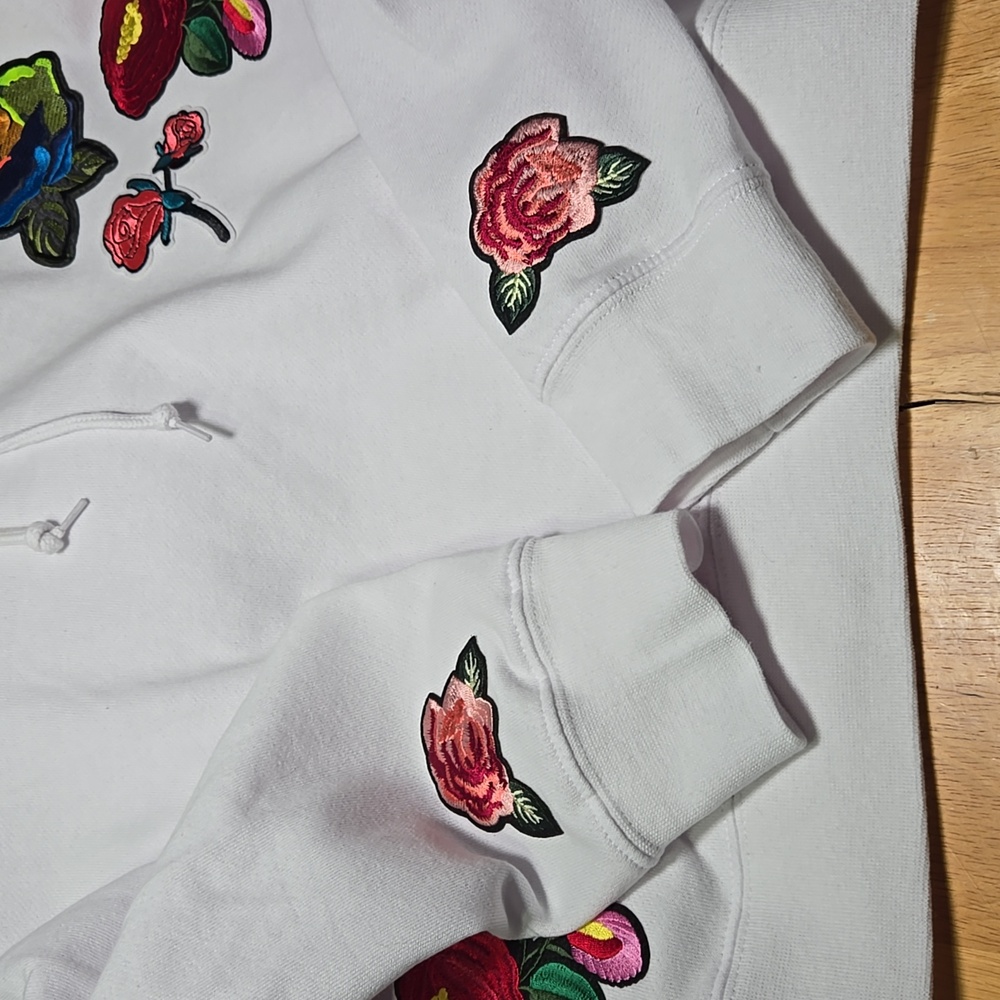 Embroidered Floral Patch Handmade Hoodie NWOT - Picture 3 of 6